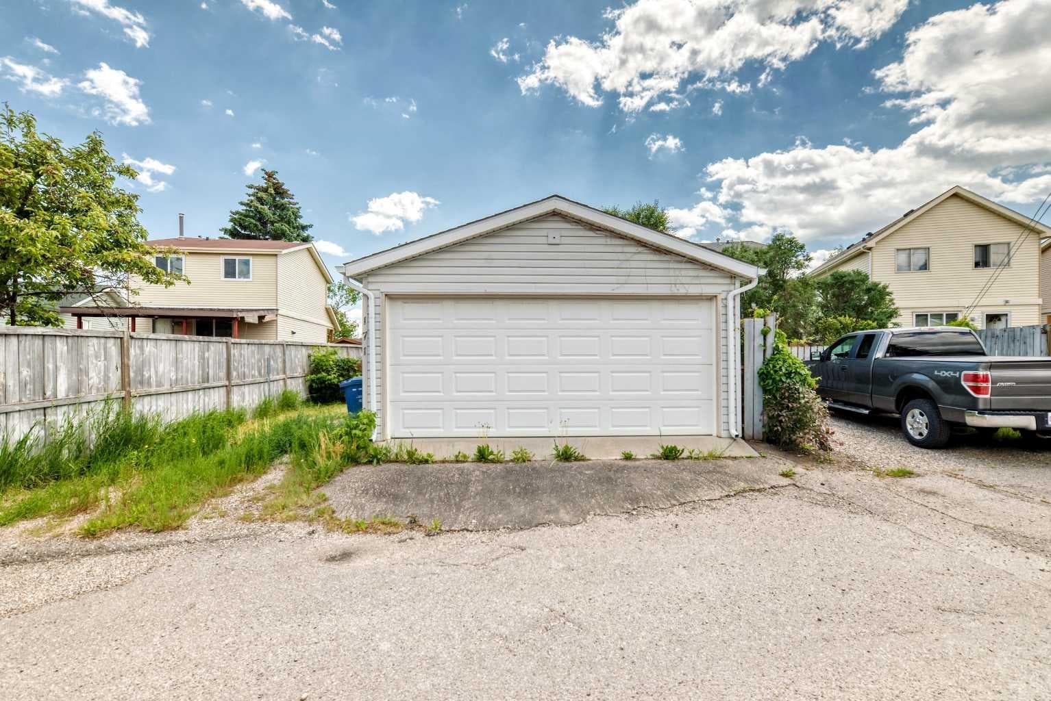 171 Erin Woods Drive SE