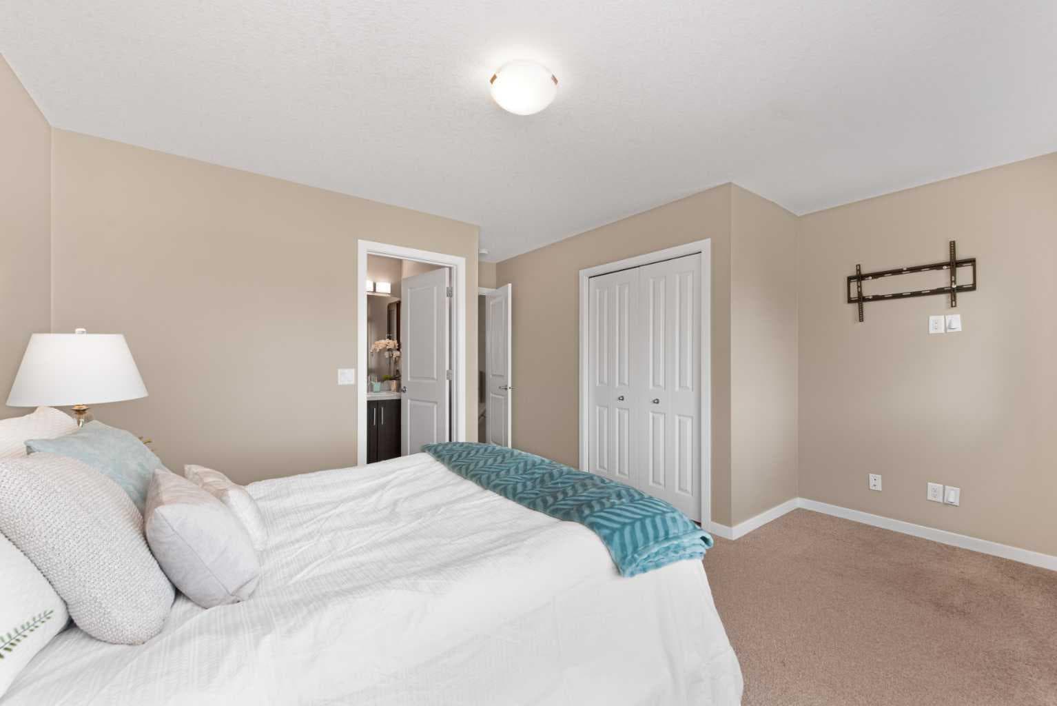 82 Copperstone Common SE