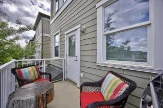 913 Evanston Square NW