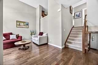 913 Evanston Square NW