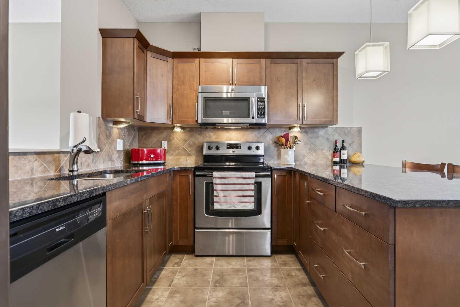 913 Evanston Square NW