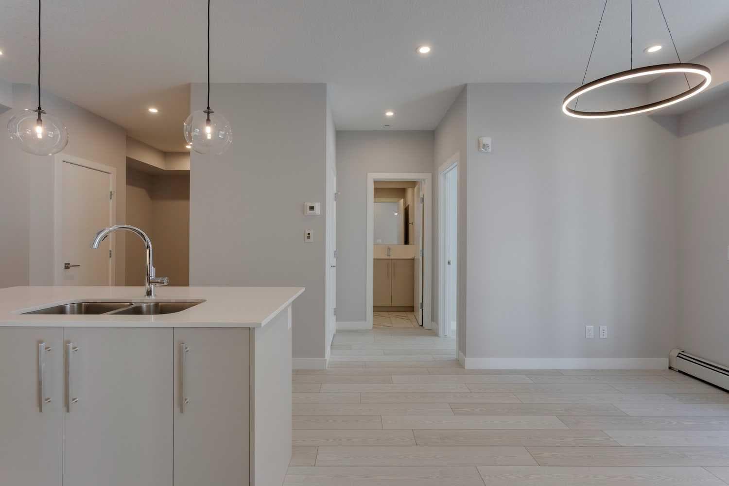 206, 8370 Broadcast Avenue SW
