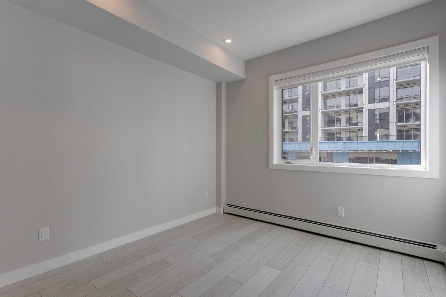 206, 8370 Broadcast Avenue SW