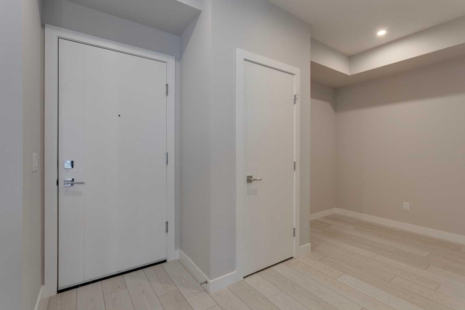 206, 8370 Broadcast Avenue SW