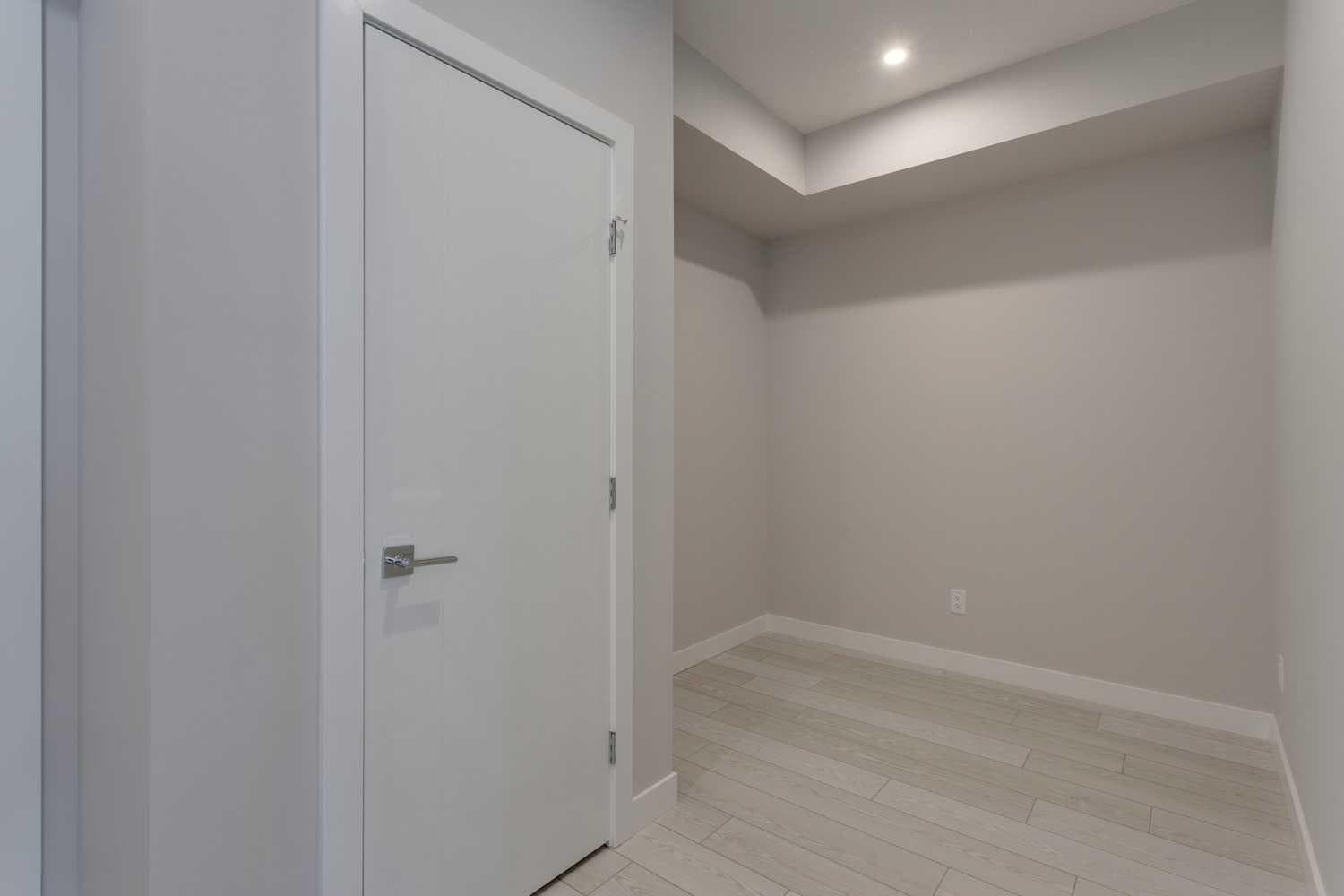 206, 8370 Broadcast Avenue SW
