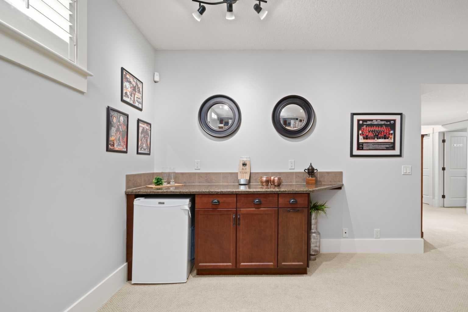 11 Aspen Cliff Place SW