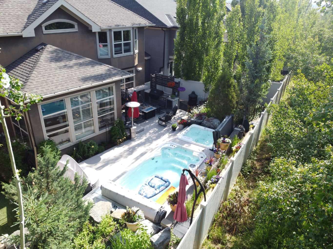 11 Aspen Cliff Place SW