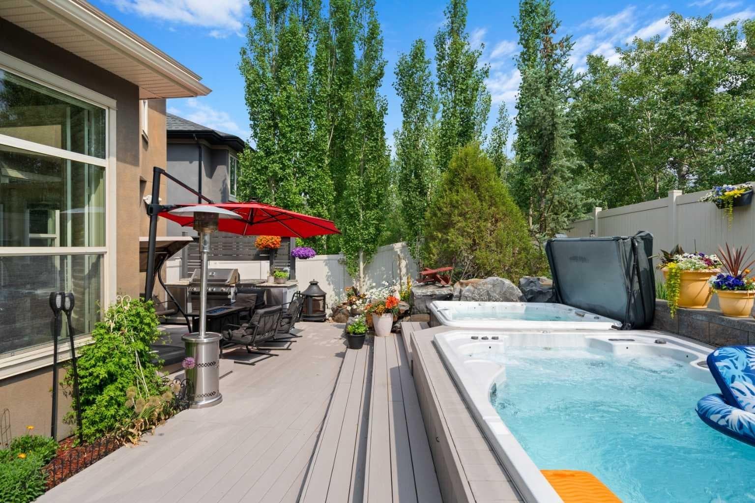 11 Aspen Cliff Place SW