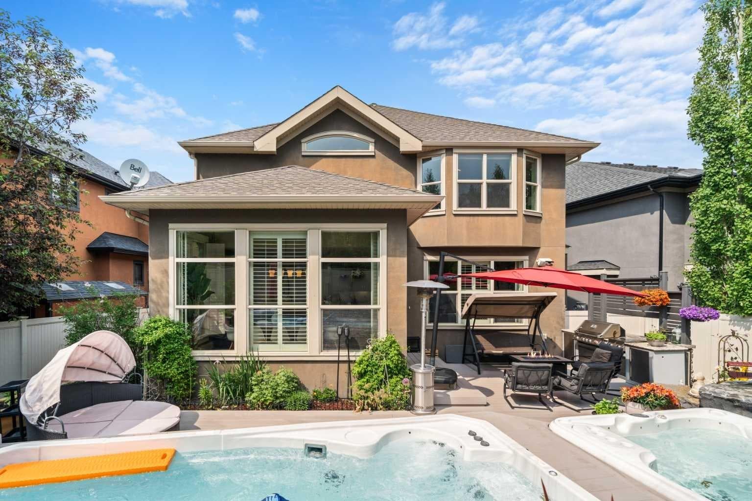 11 Aspen Cliff Place SW