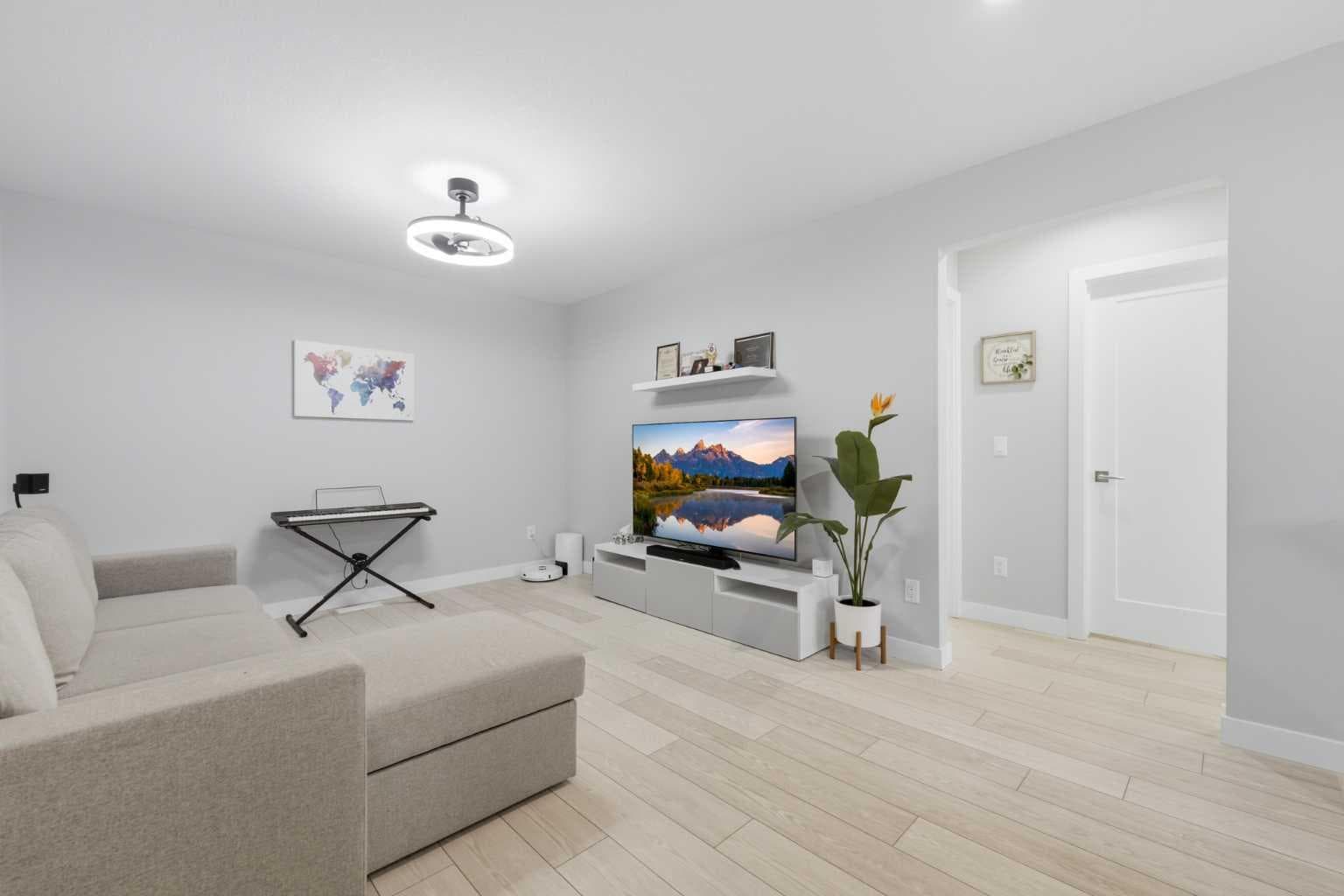 163 DAWSON WHARF RISE Mount 