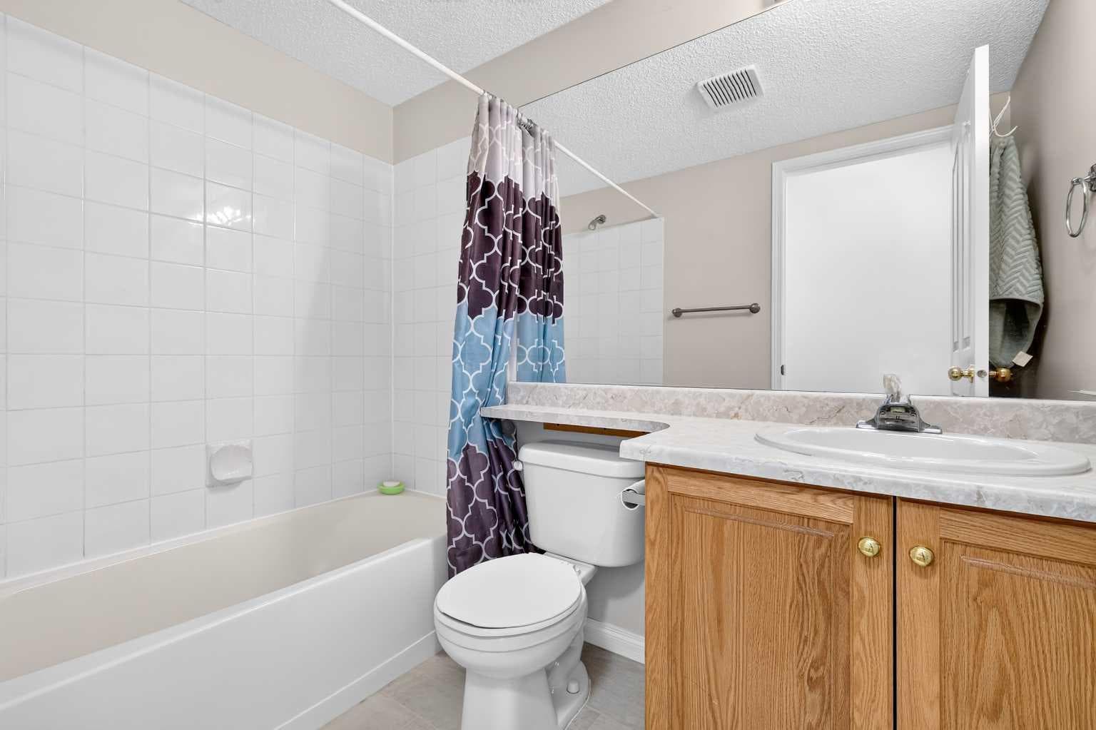 105, 5105 Valleyview Park SE