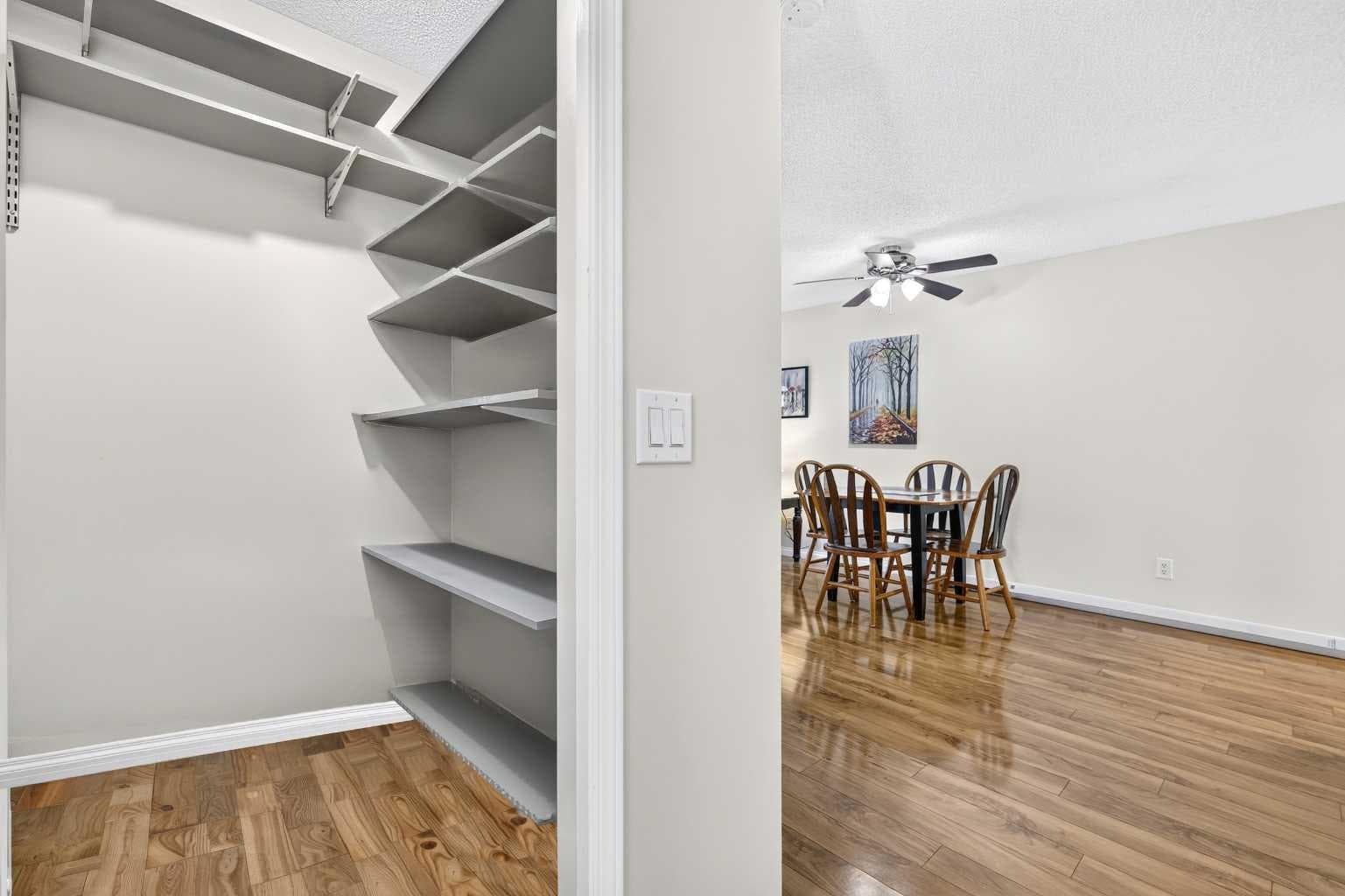 105, 5105 Valleyview Park SE