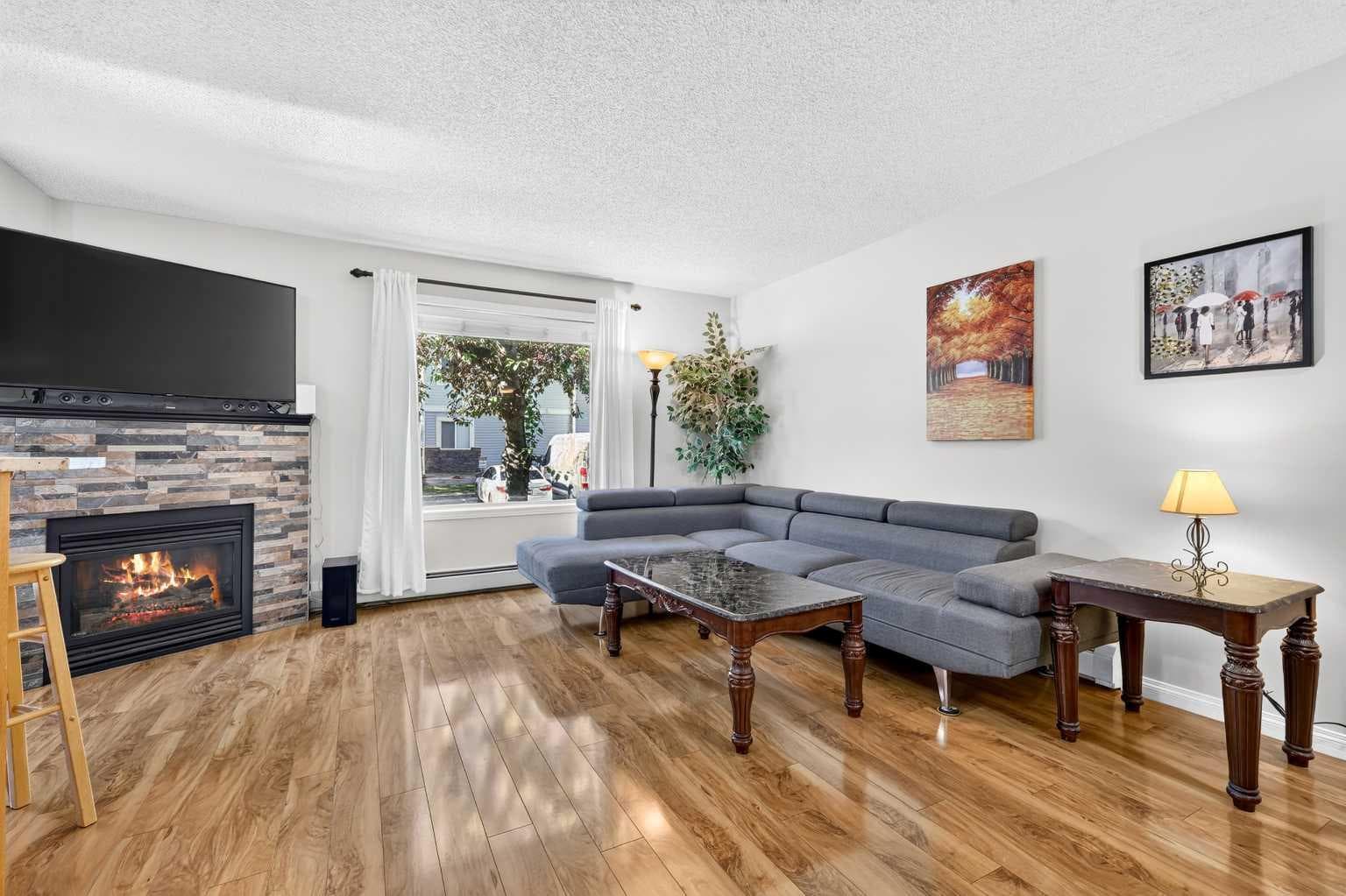 105, 5105 Valleyview Park SE