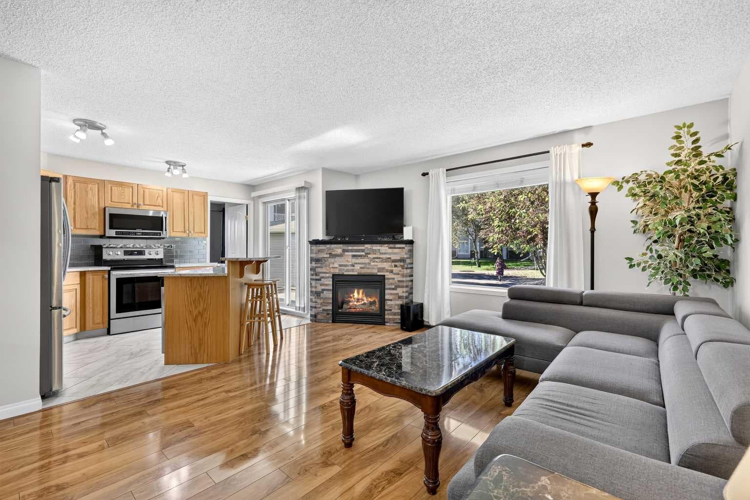 105, 5105 Valleyview Park SE