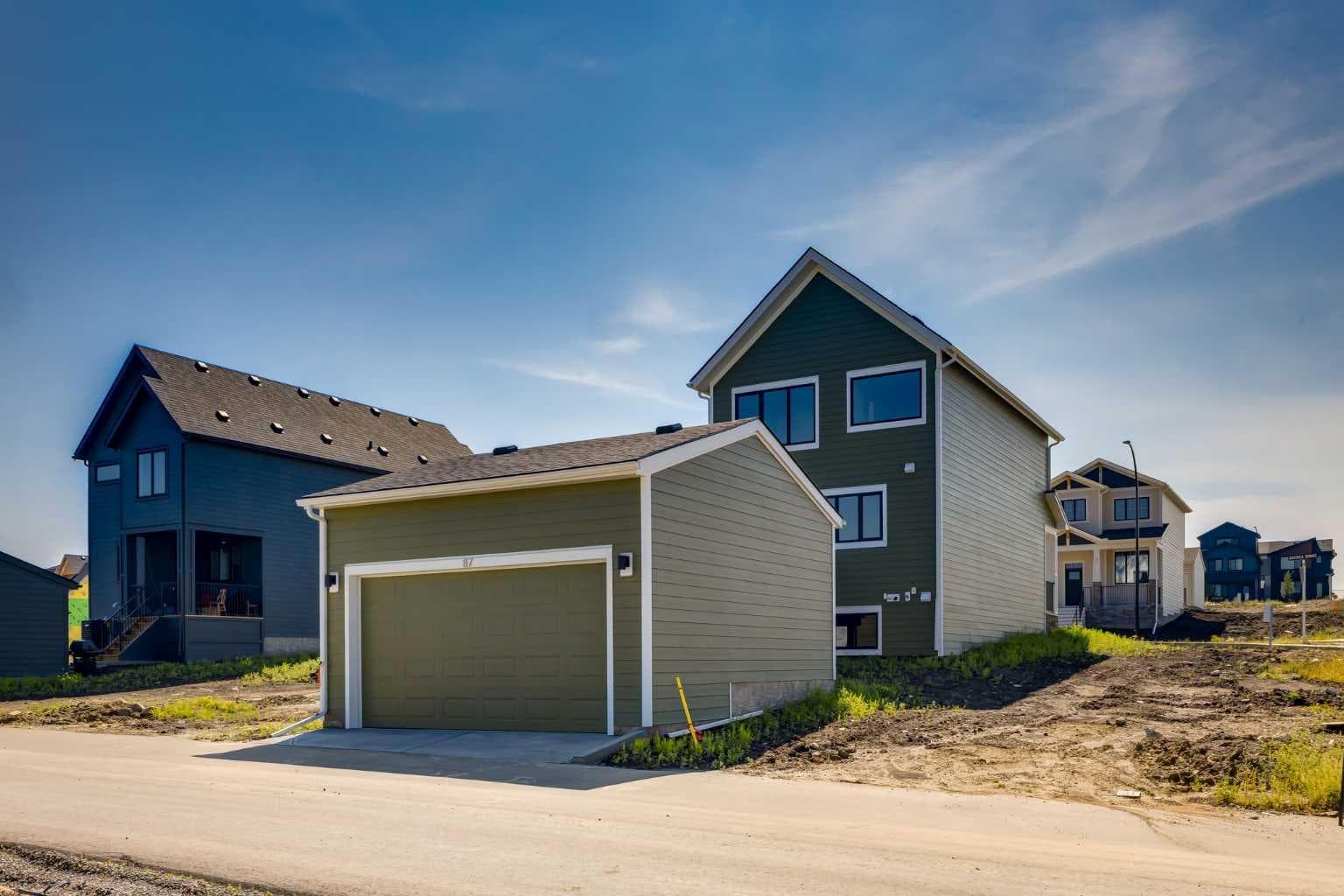 87 Bluerock Terrace SW