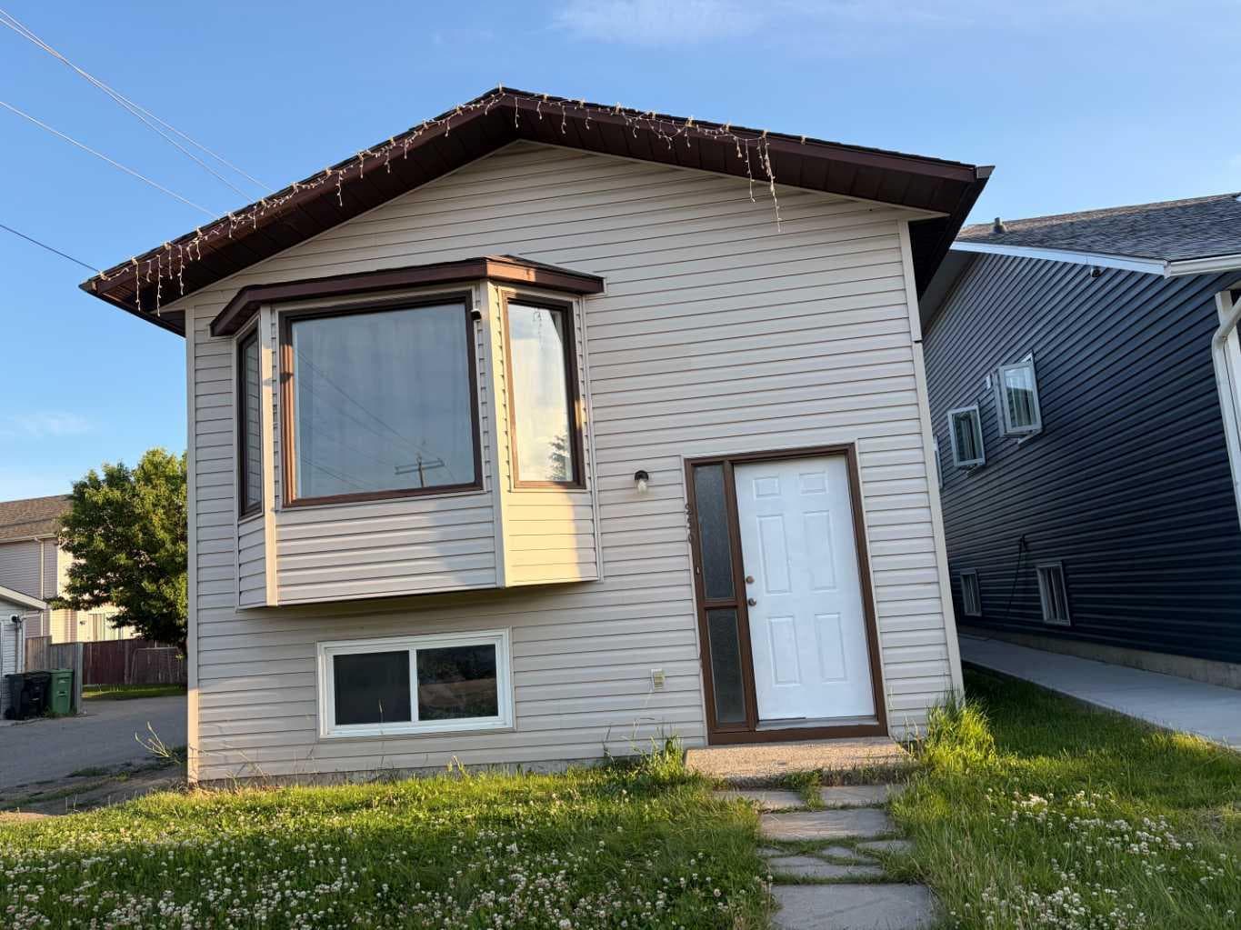 250 Falmere Way NE