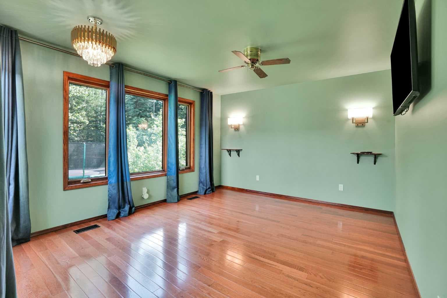 27 Elk Valley Place 