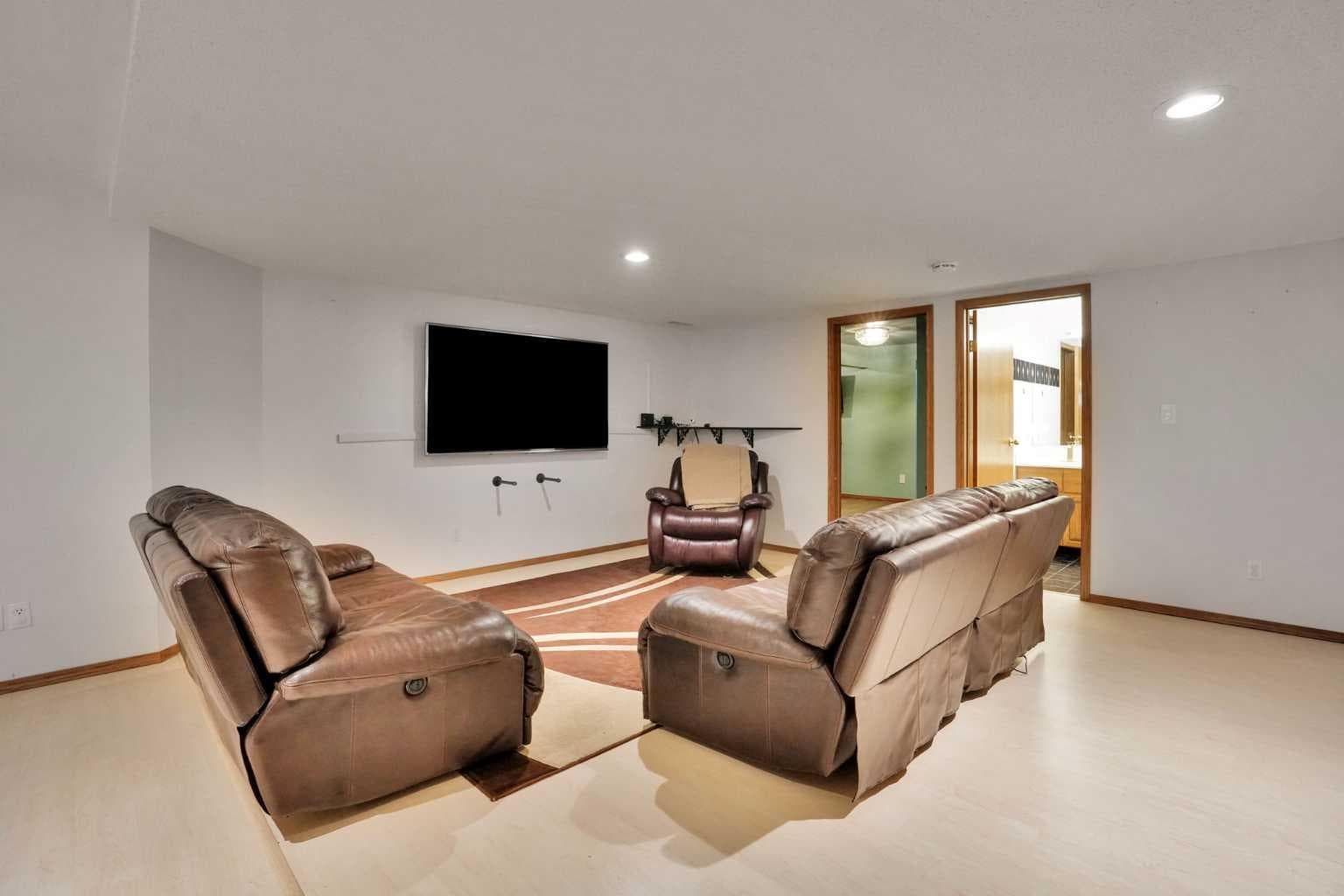27 Elk Valley Place 