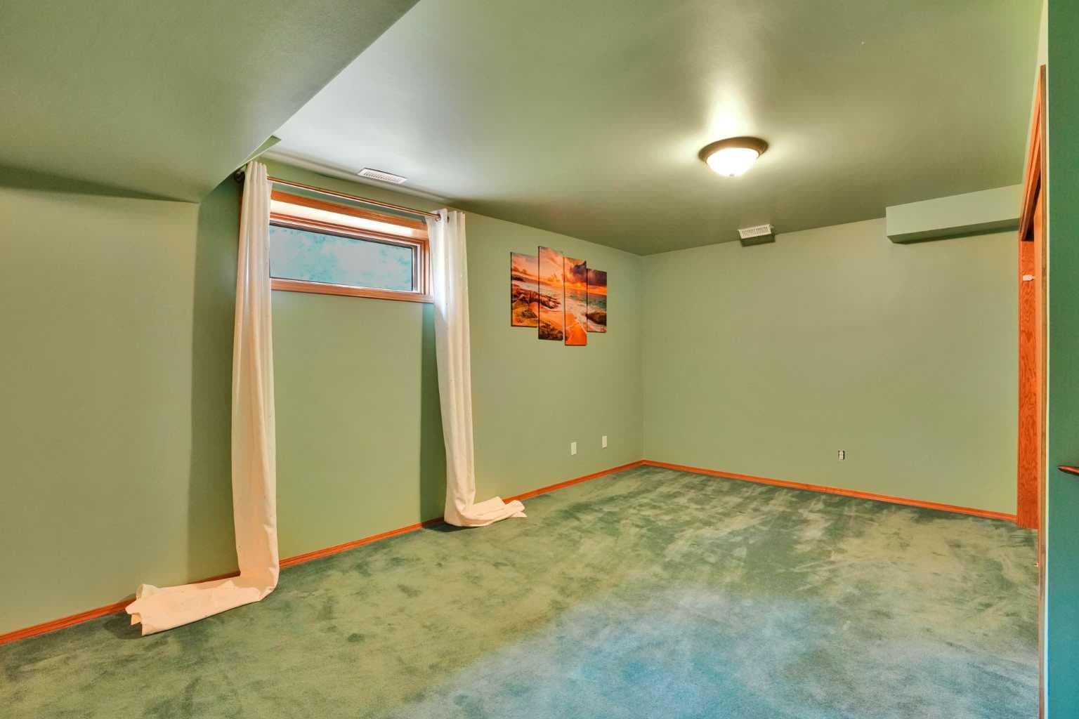27 Elk Valley Place 