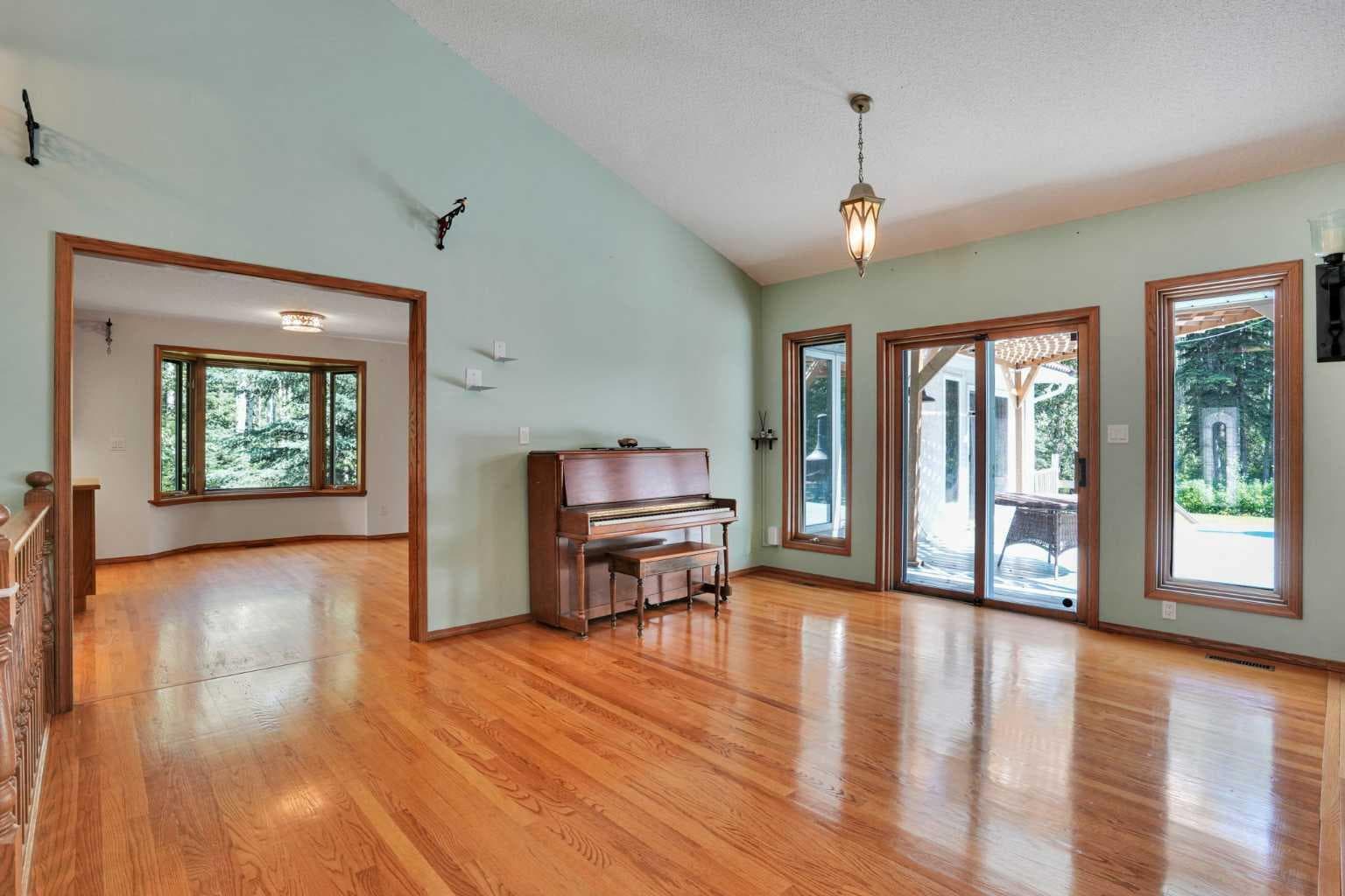27 Elk Valley Place 