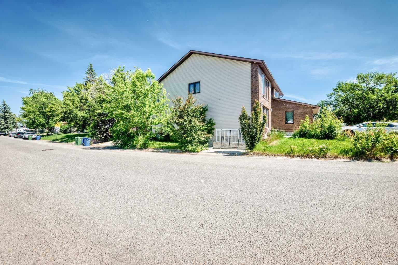 204 Deer Ridge Way SE