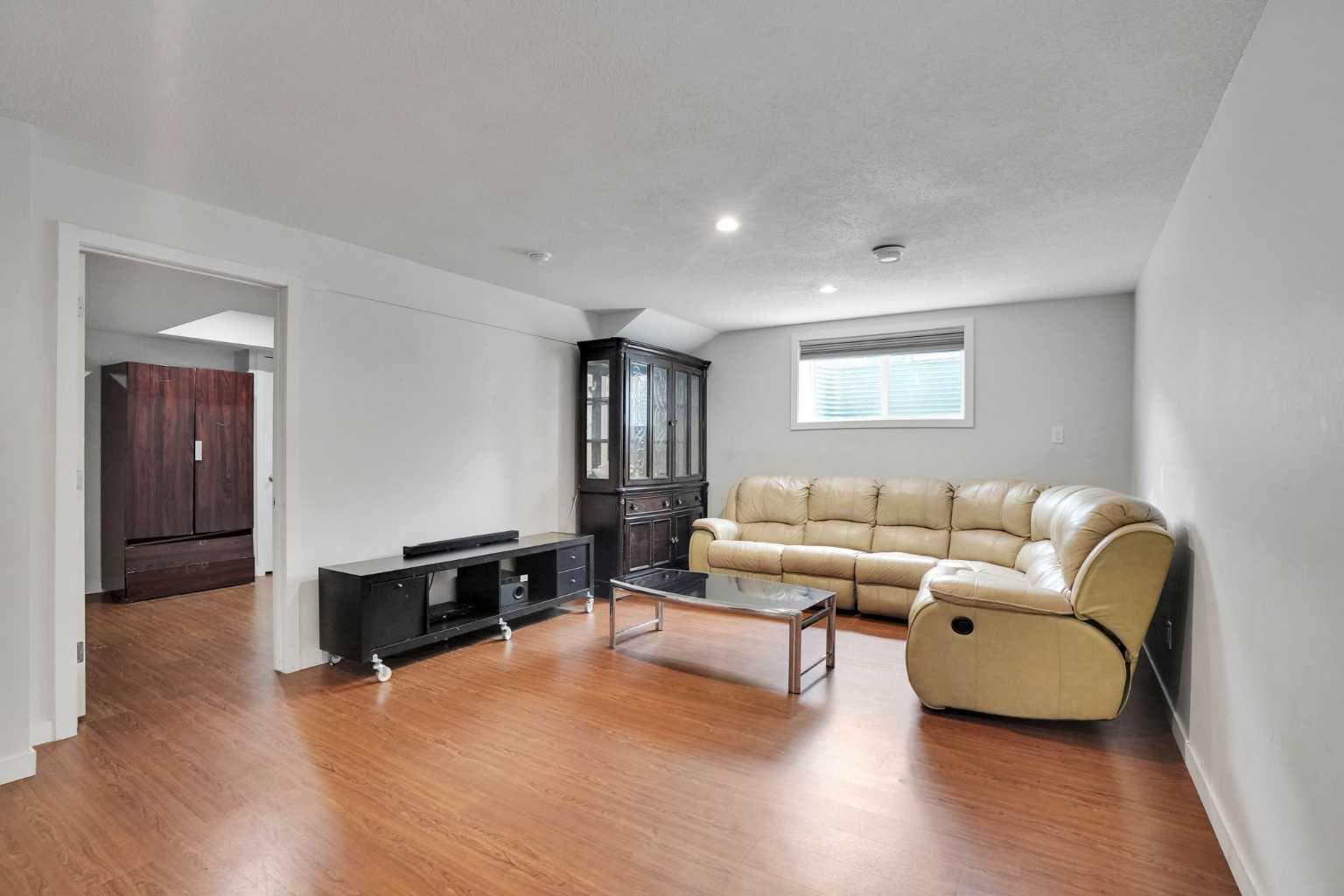 209 Windford Park SW