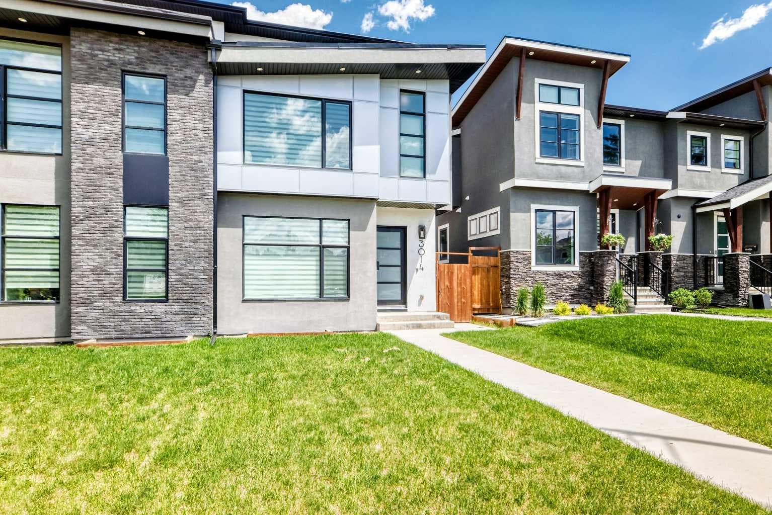 3014 Cochrane Road NW