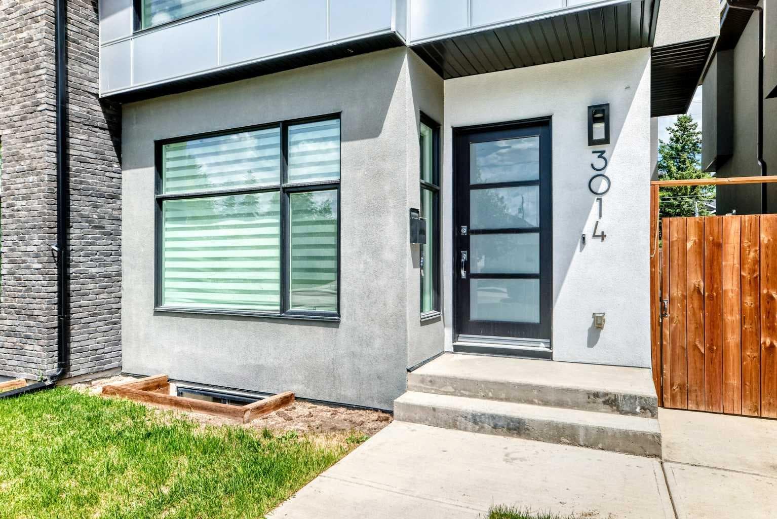 3014 Cochrane Road NW