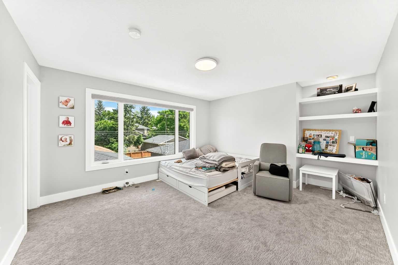 3014 Cochrane Road NW