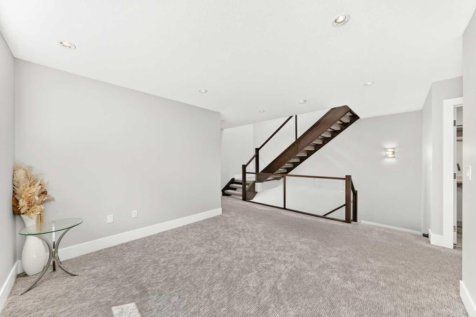 3014 Cochrane Road NW