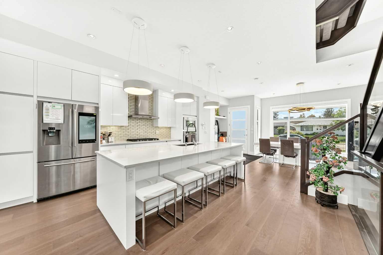 3014 Cochrane Road NW