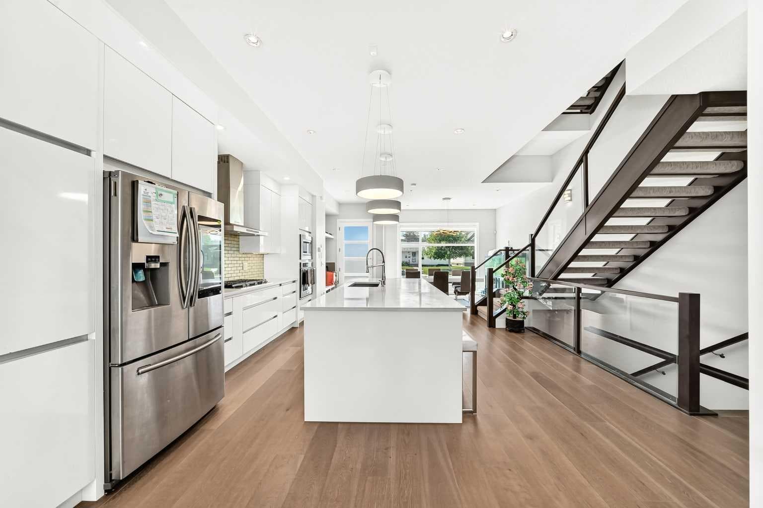 3014 Cochrane Road NW