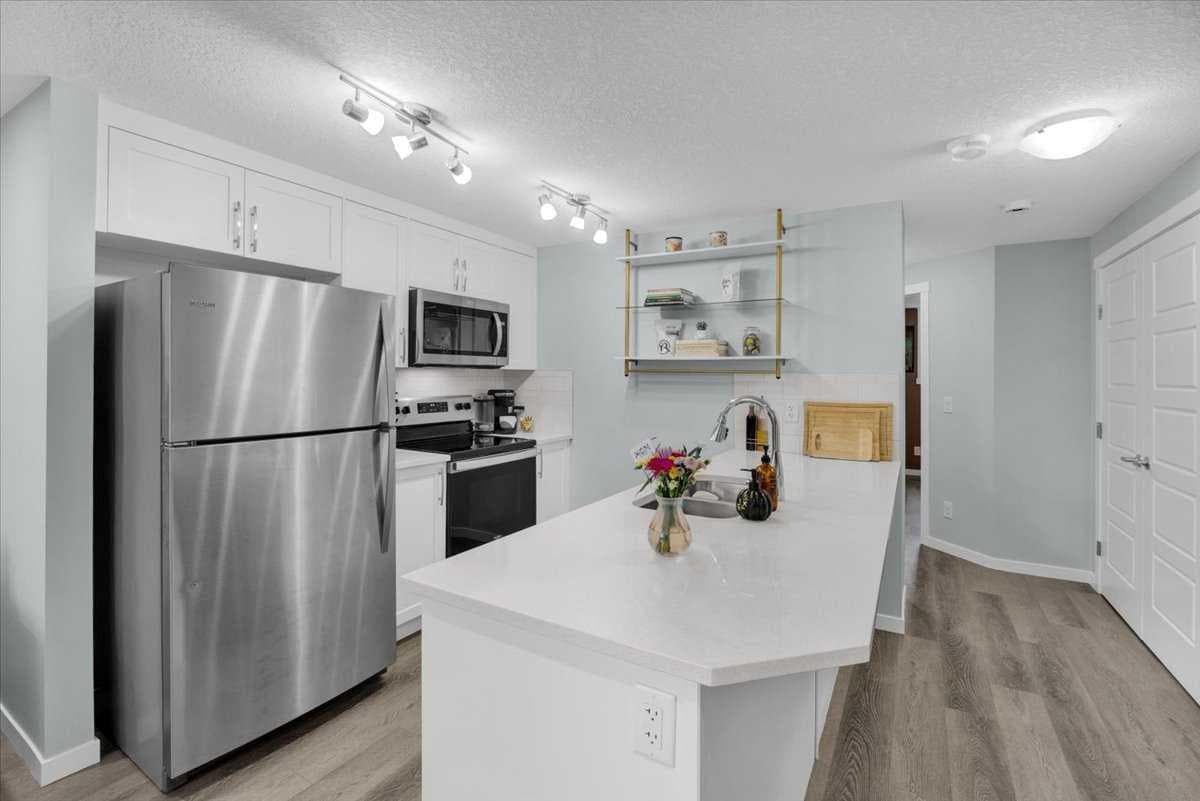 216, 474 Seton Circle SE