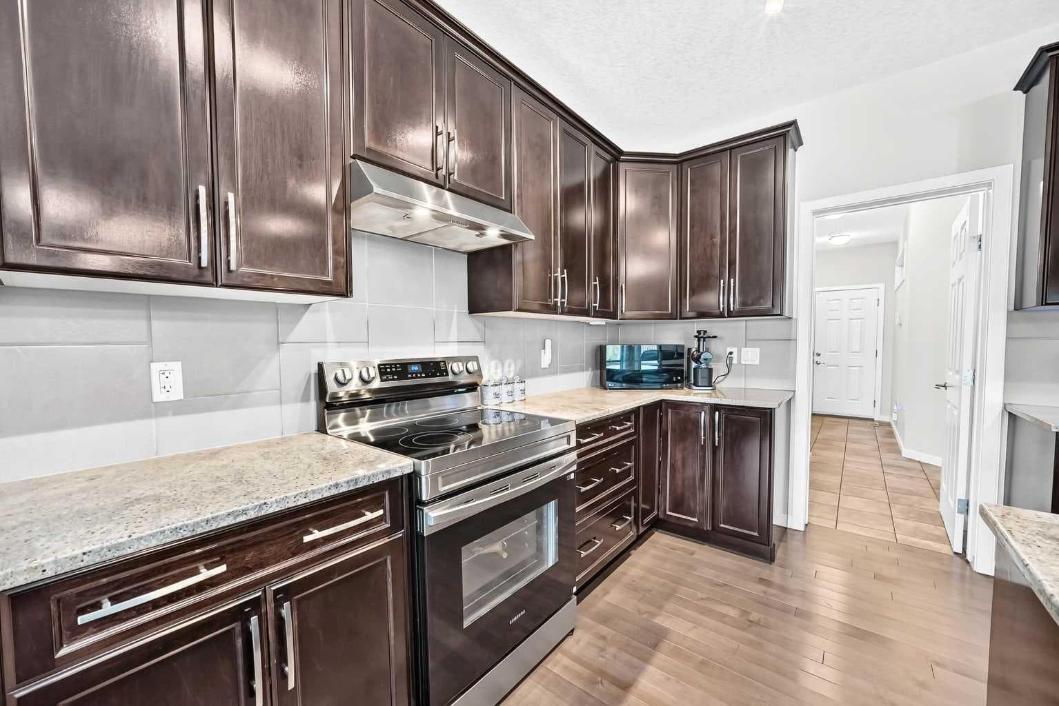 56 PANATELLA Parade NW
