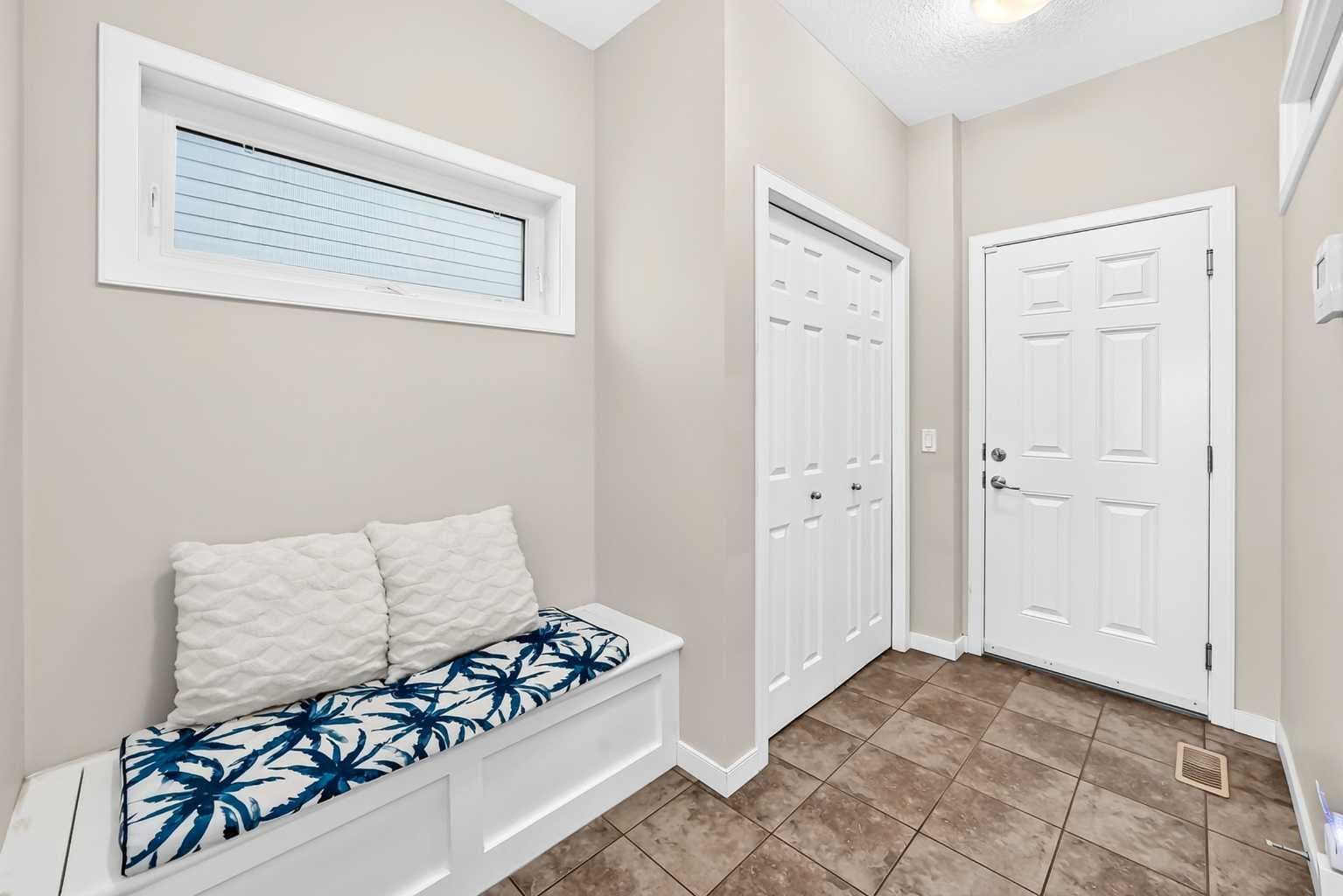 56 PANATELLA Parade NW