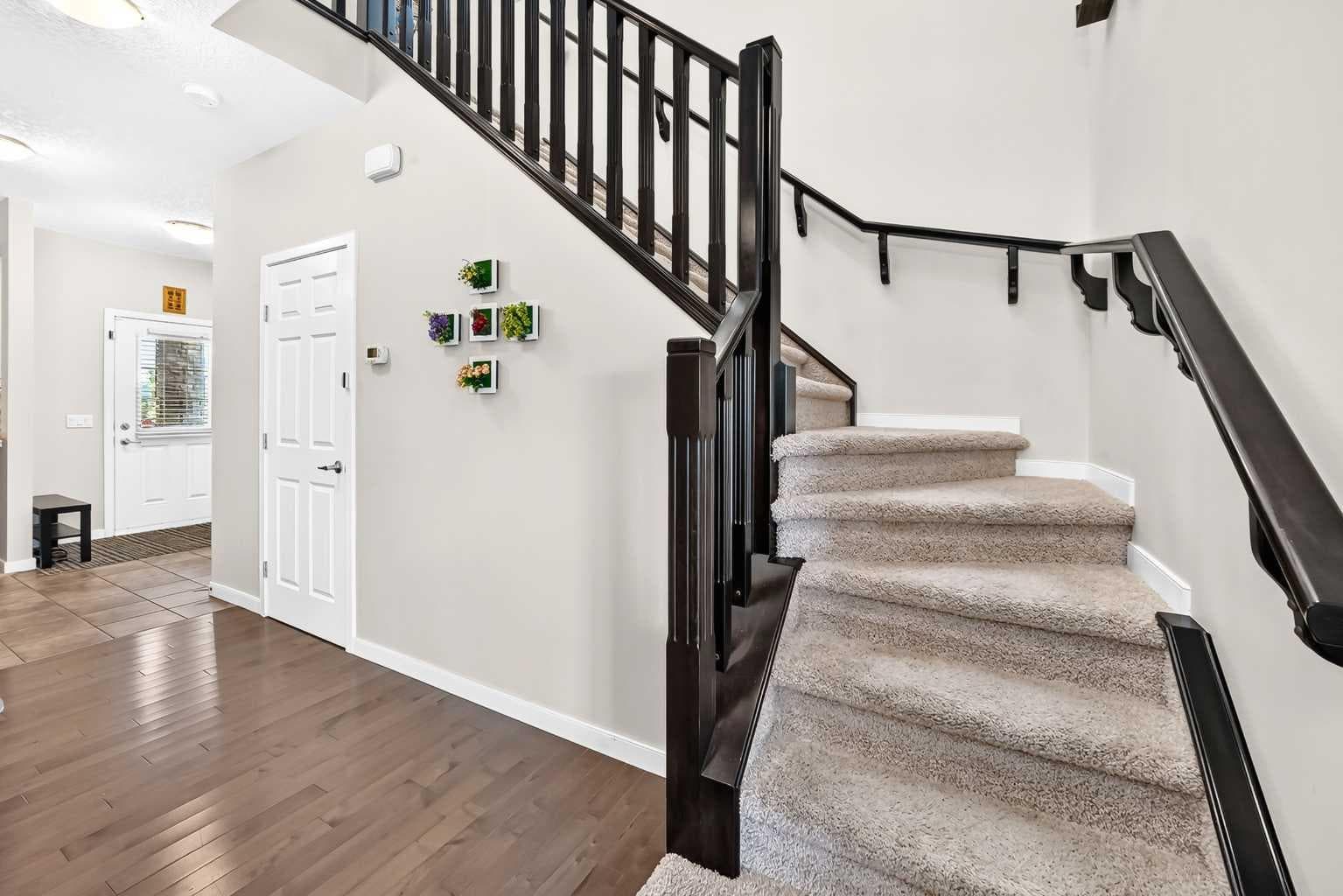 56 PANATELLA Parade NW