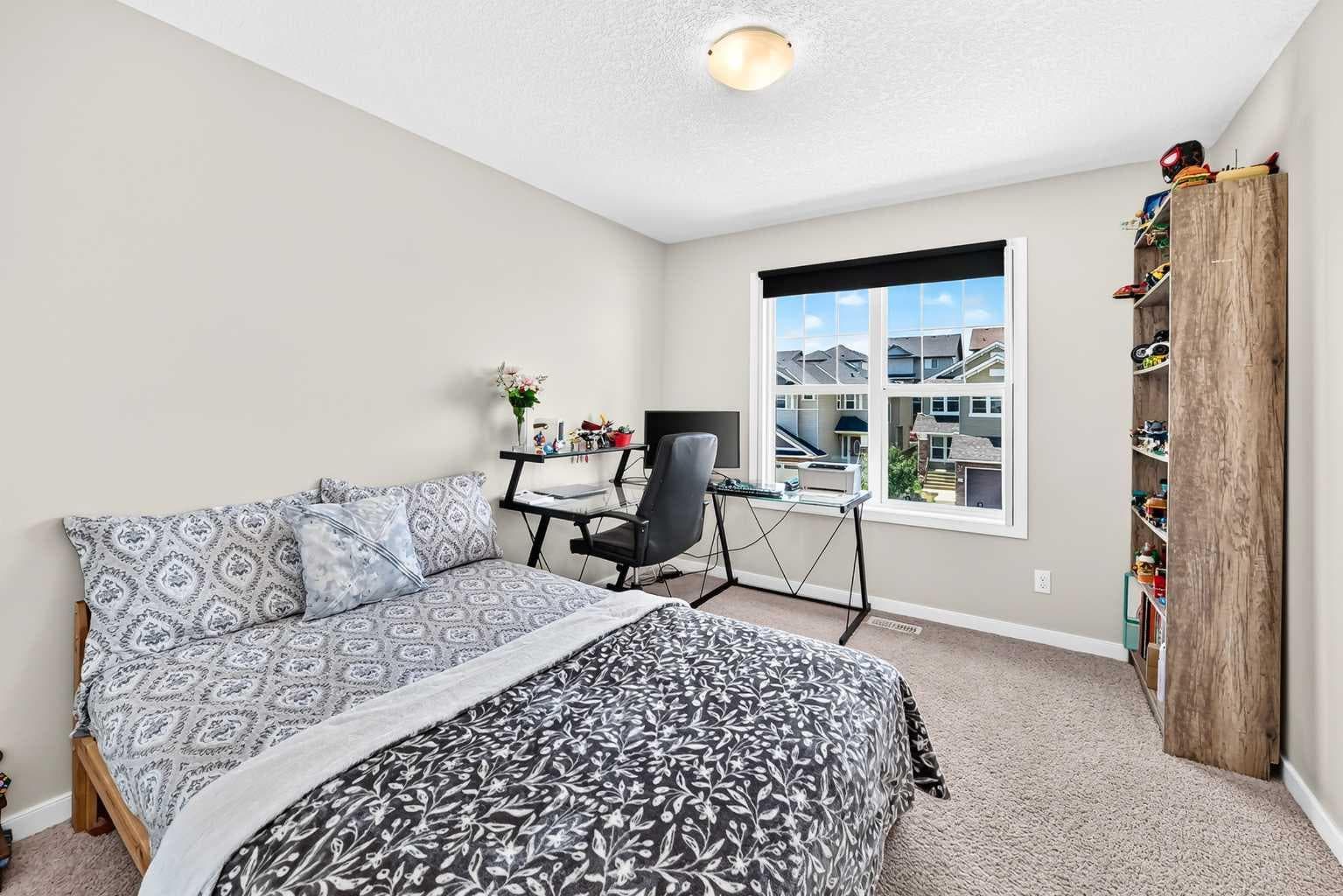 56 PANATELLA Parade NW
