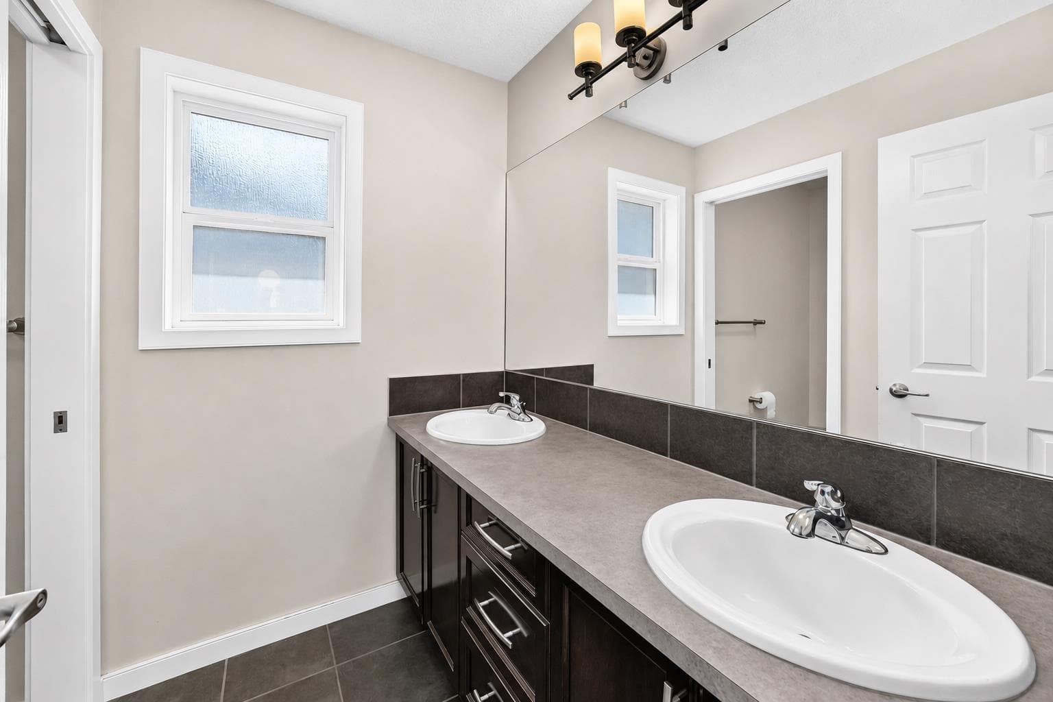 56 PANATELLA Parade NW