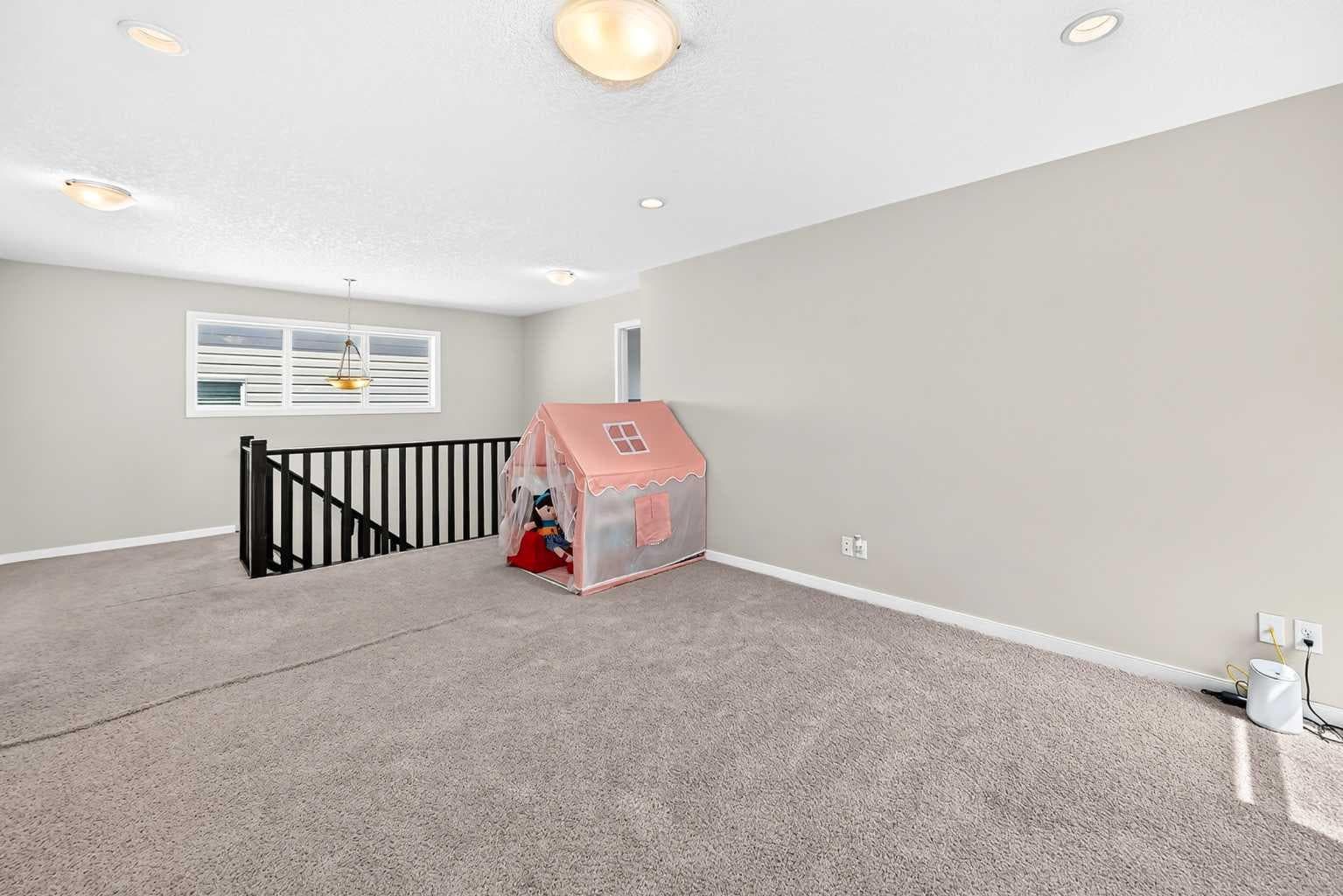56 PANATELLA Parade NW