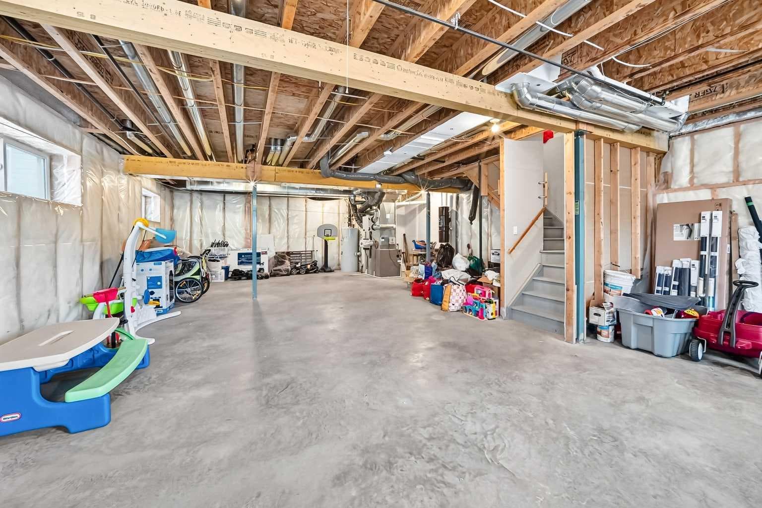 56 PANATELLA Parade NW