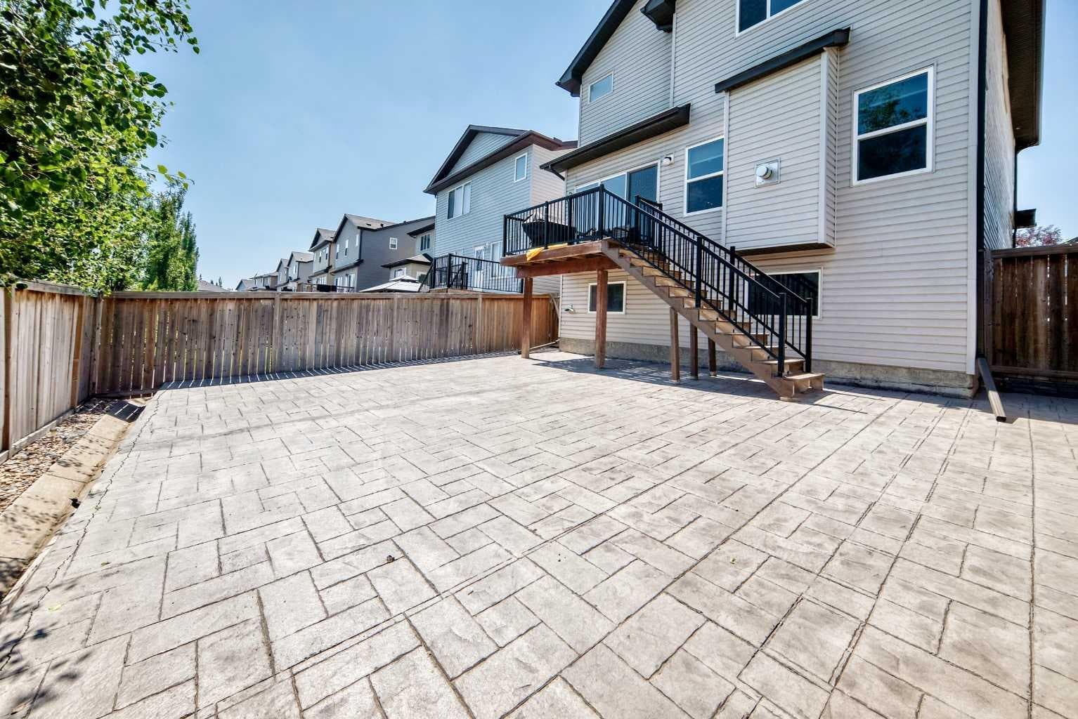 56 PANATELLA Parade NW