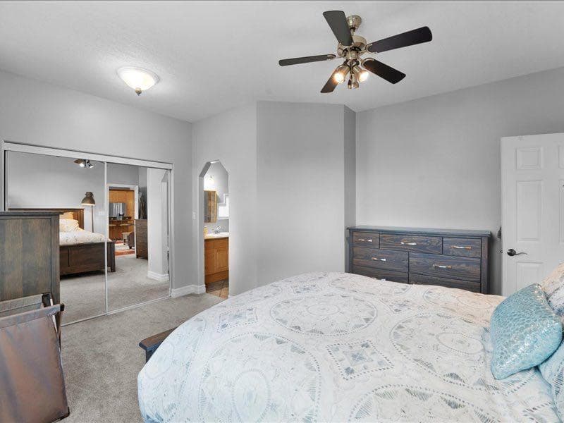 147 Cove Place 