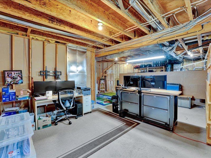 147 Cove Place 