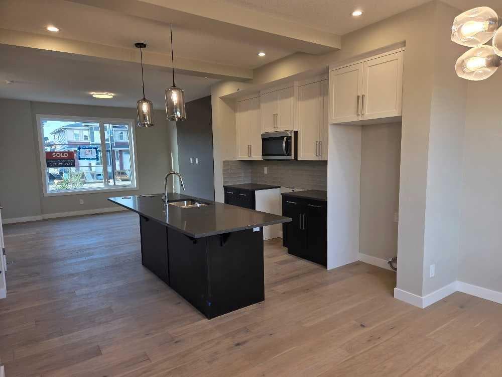 1130 Cobblestone Boulevard SW
