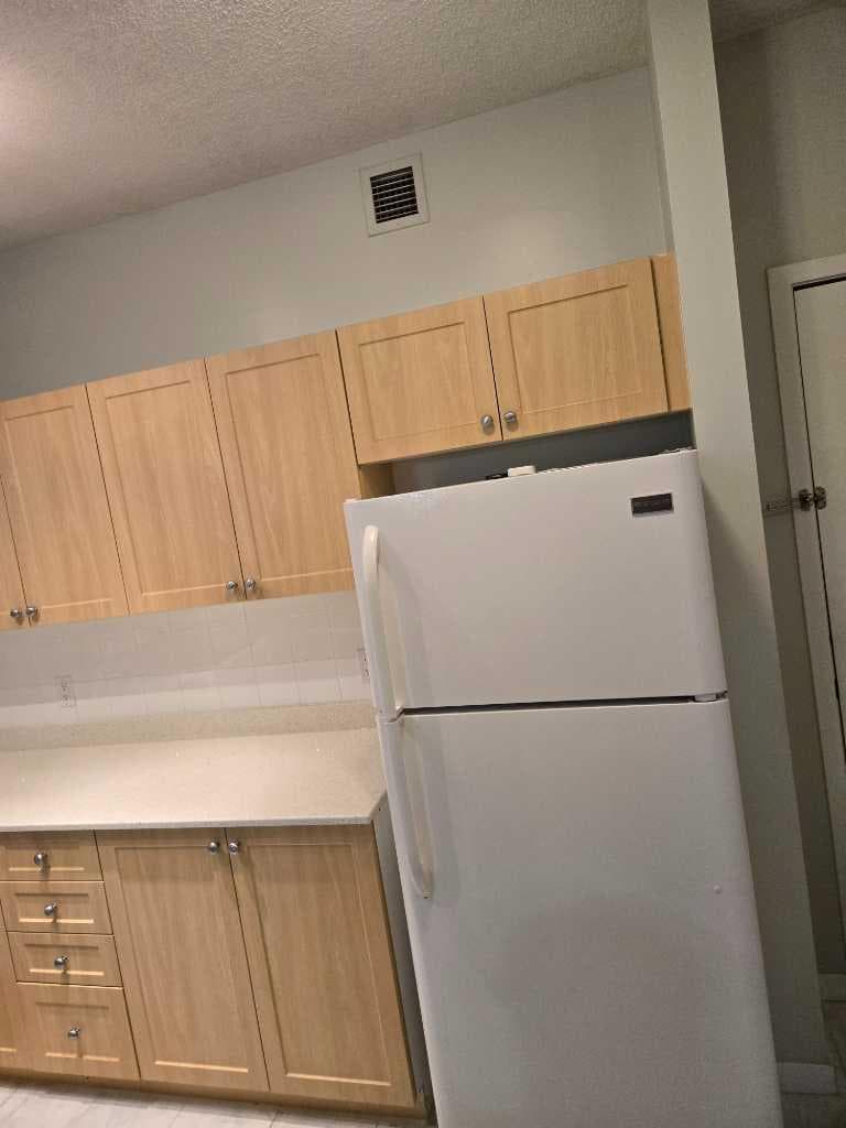 1411, 333 Taravista Drive NE