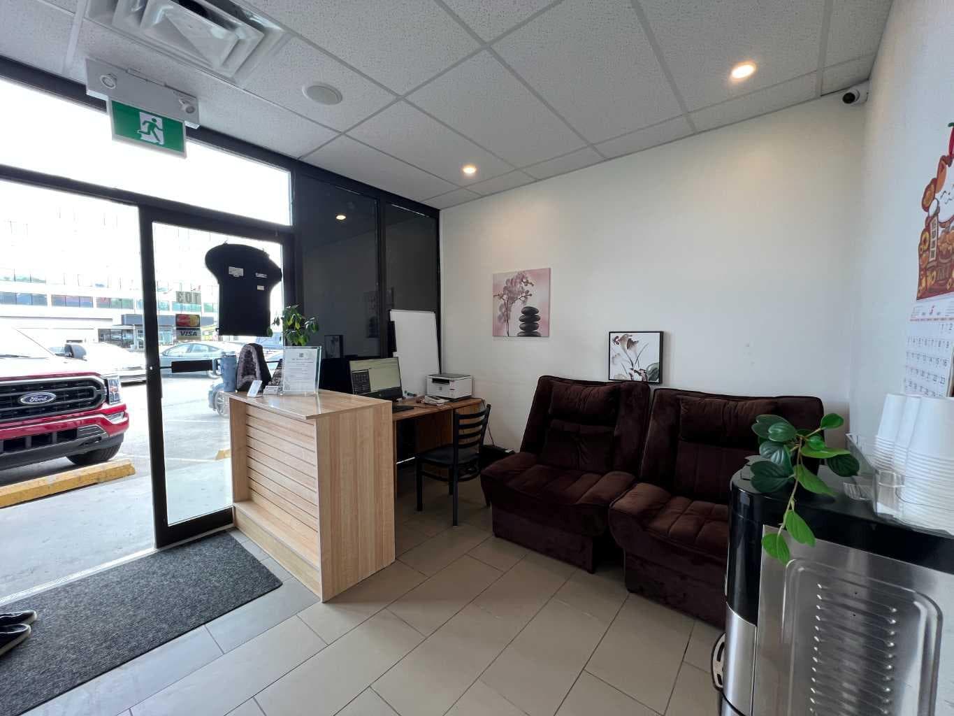 103, 4515 McLeod Trail SW
