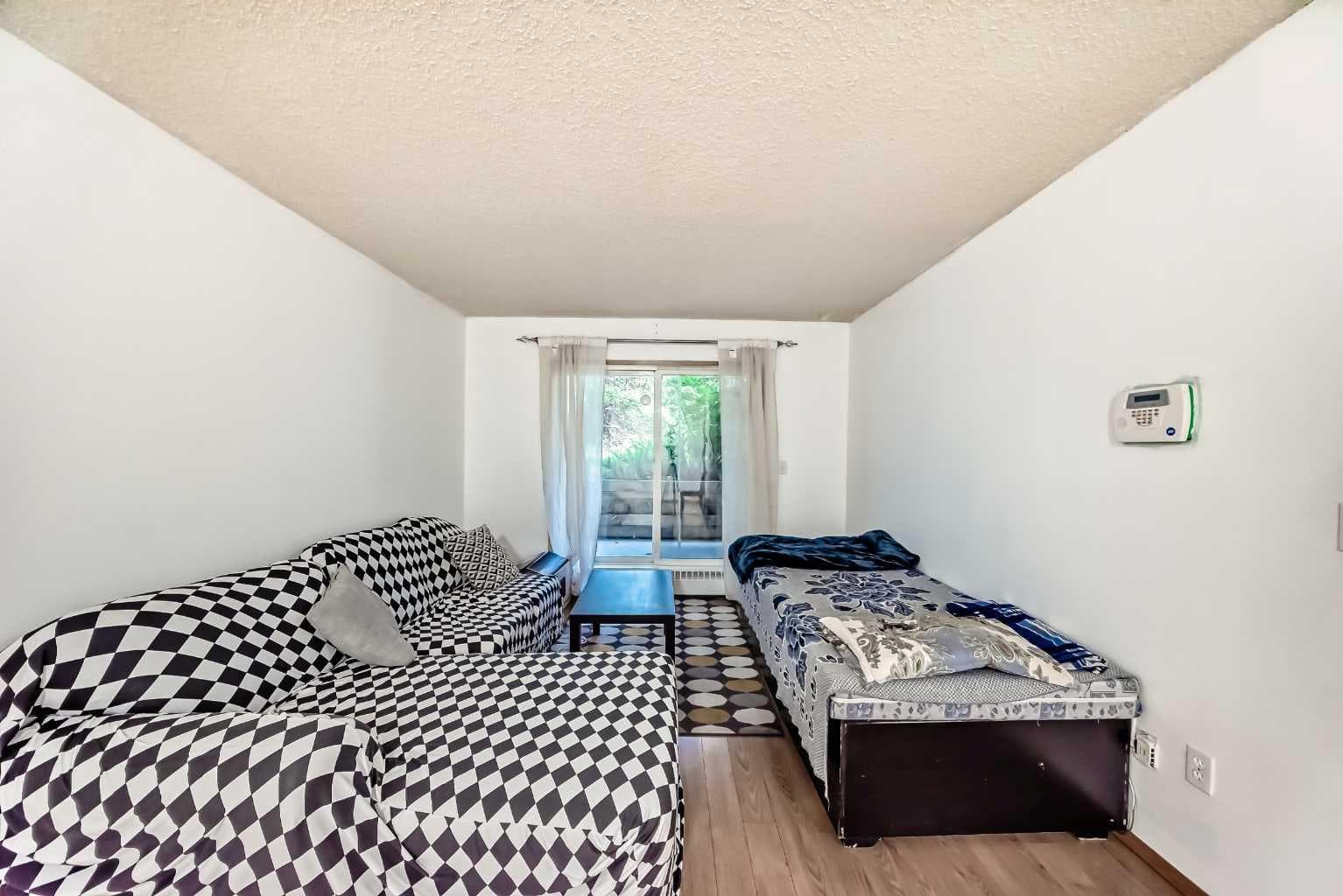 105, 21 Dover Point SE