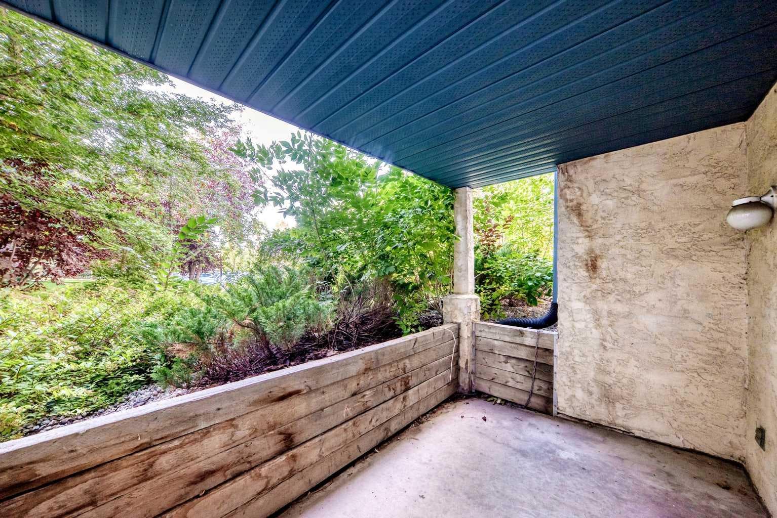 105, 21 Dover Point SE