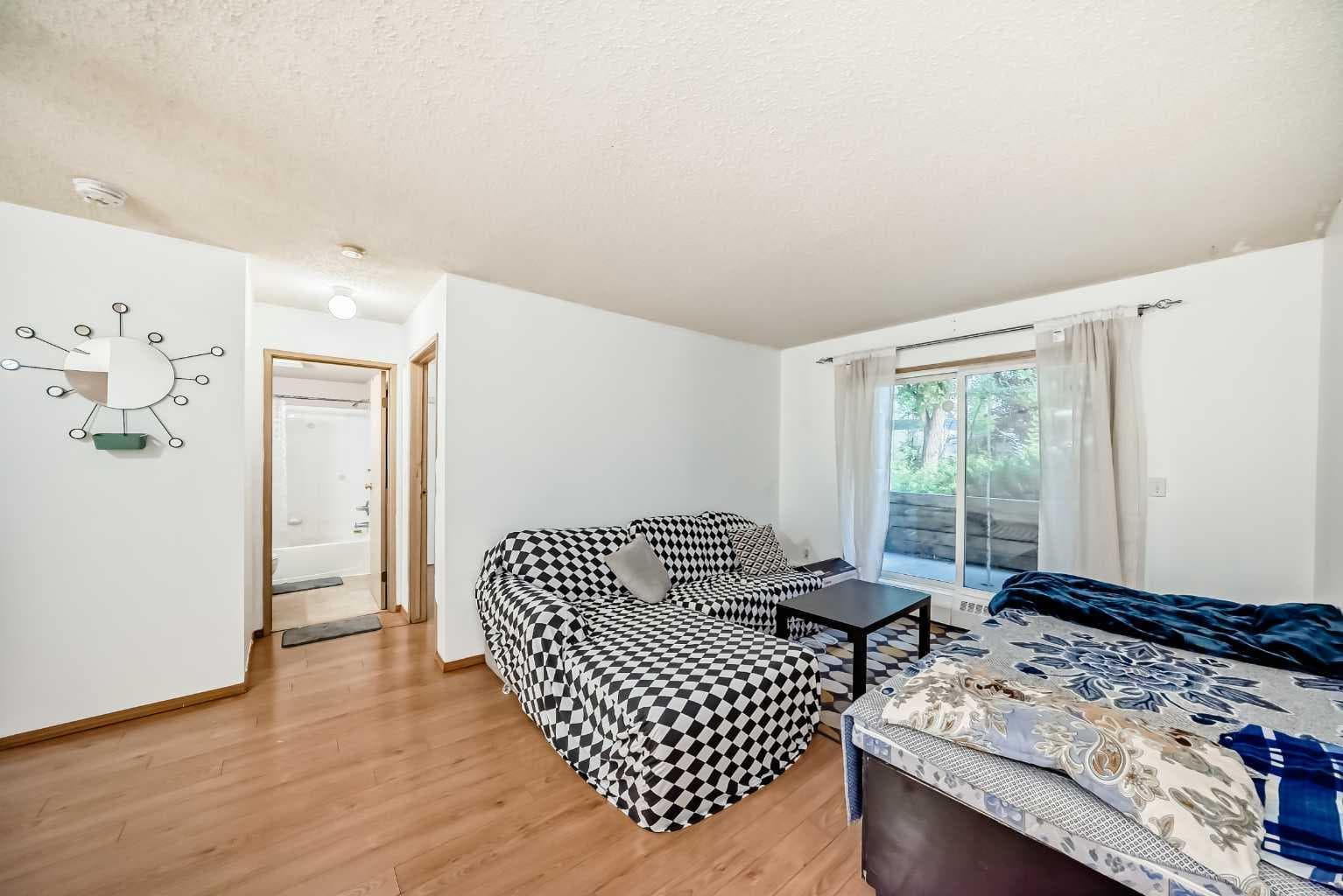 105, 21 Dover Point SE