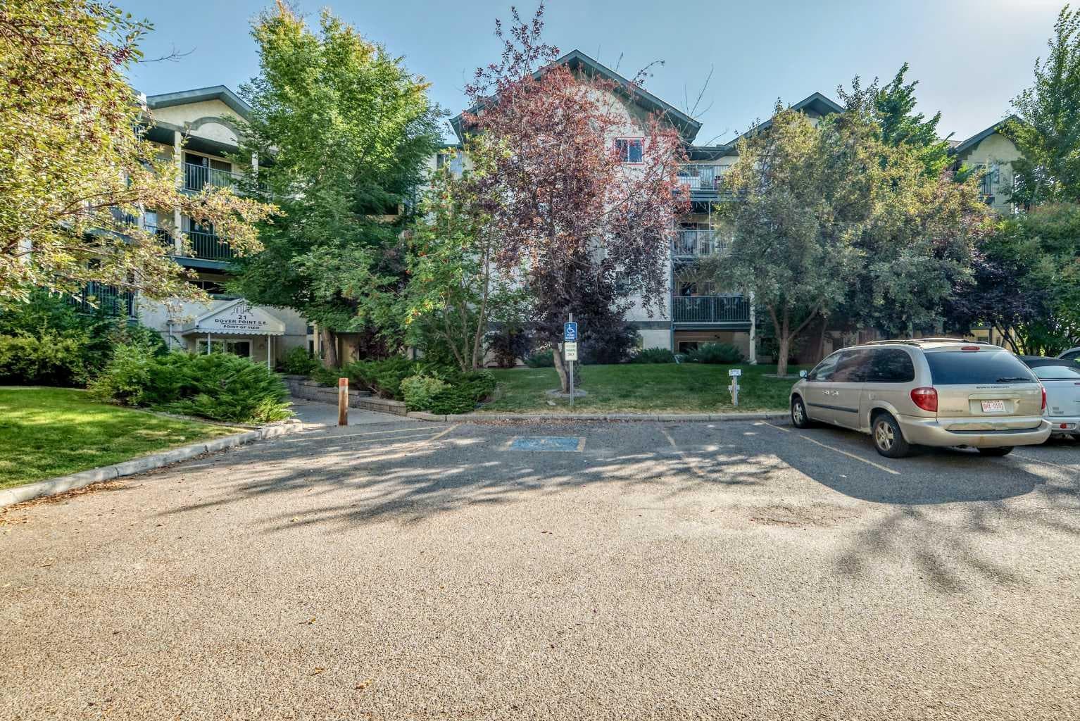 105, 21 Dover Point SE